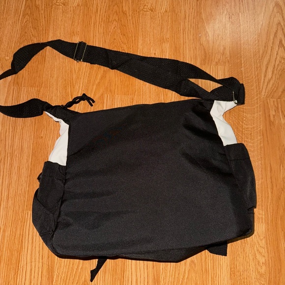 Nylon Crossbody messenger bag - Picture 7 of 10